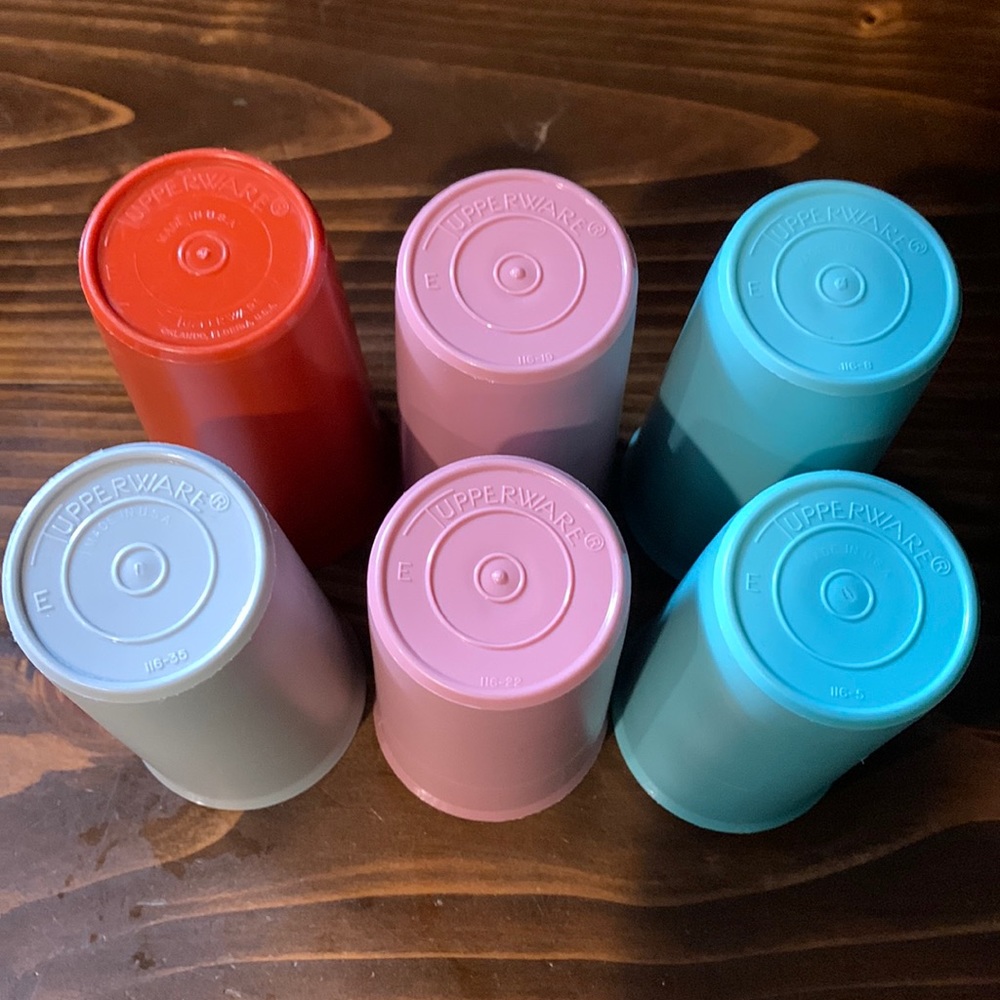6 Vintage Tupperware Tumblers (8oz)